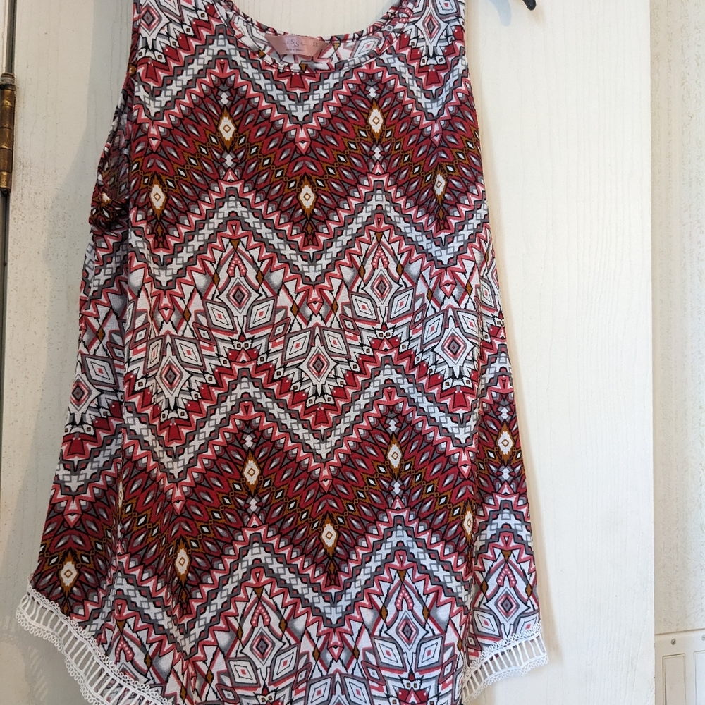 Sleeveless Ladies Tunic in Gray and Red